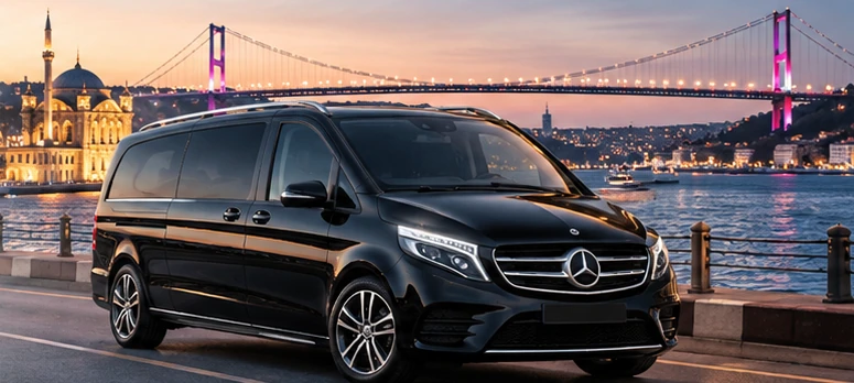 Privattransfer vehicle with Istanbul Bosphorus view