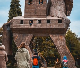 wooden-trojan-horse-g884050826_1920