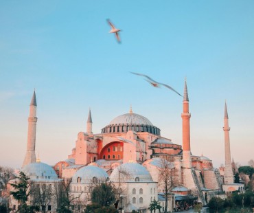 pexels-yunustug-8071159